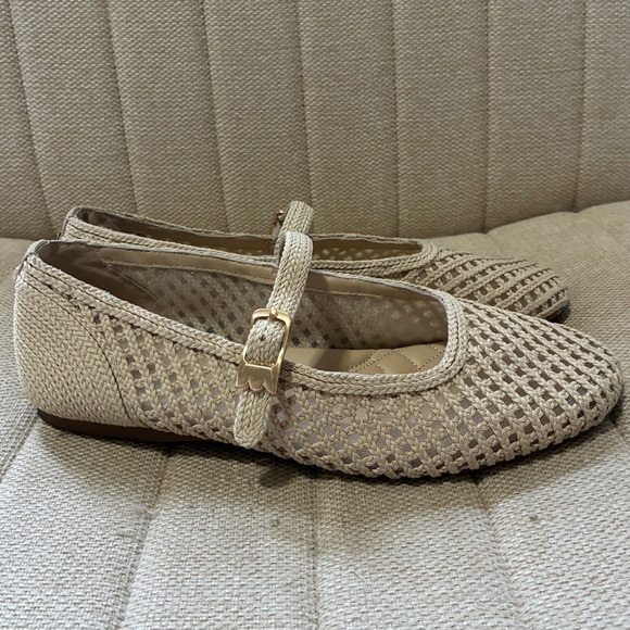 Birdies The Hummingbird Mary Jane - Picture 2 of 10